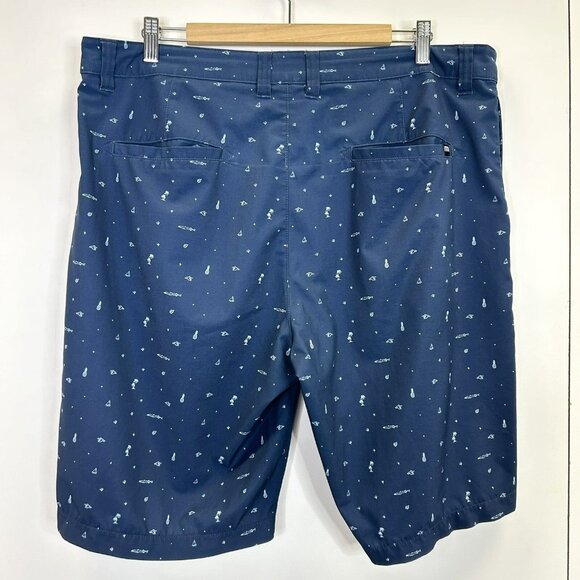 Travis Mathew Shorts Mens Size 36 Blue Printed Pineapple Shark Beach Flat Front - Picture 2 of 3